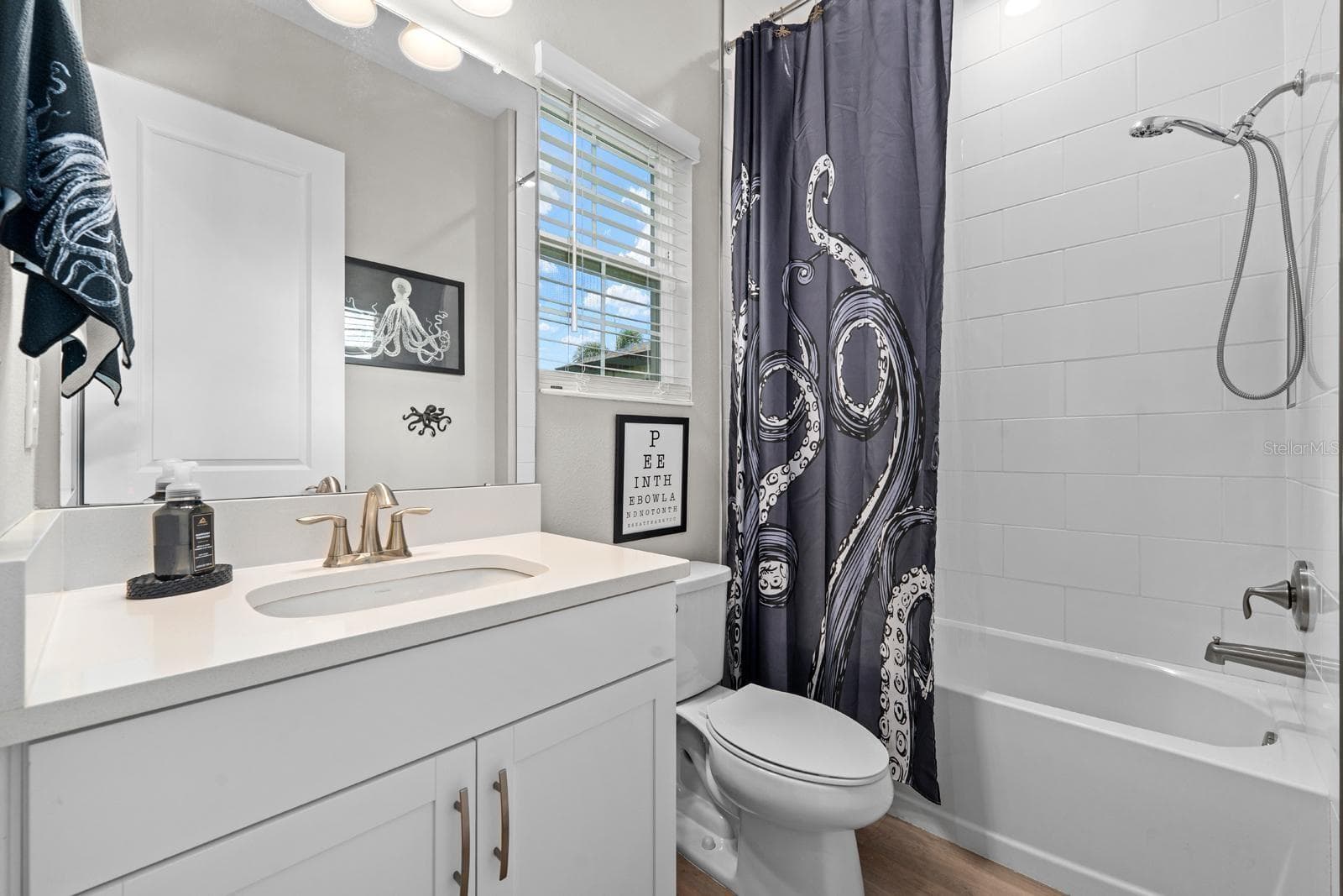 7631 PARADISO DRIVE — photo 17 of 46