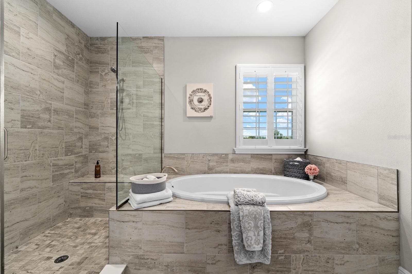 7631 PARADISO DRIVE — photo 33 of 46