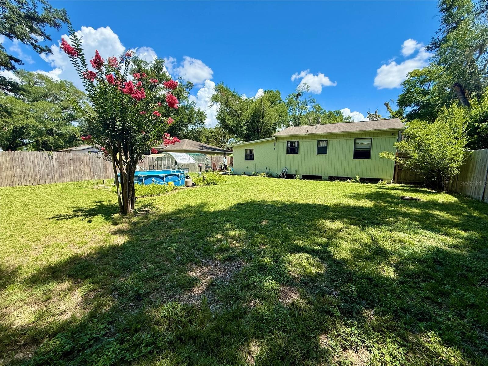 5937 UONA AVENUE — photo 7 of 19
