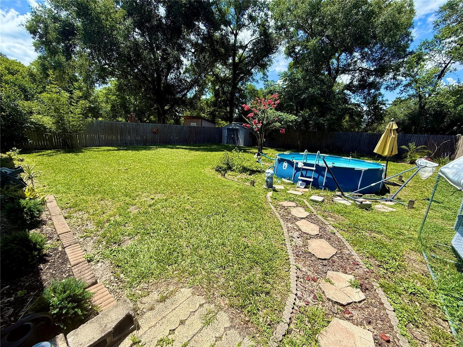 5937 UONA AVENUE — photo 8 of 19