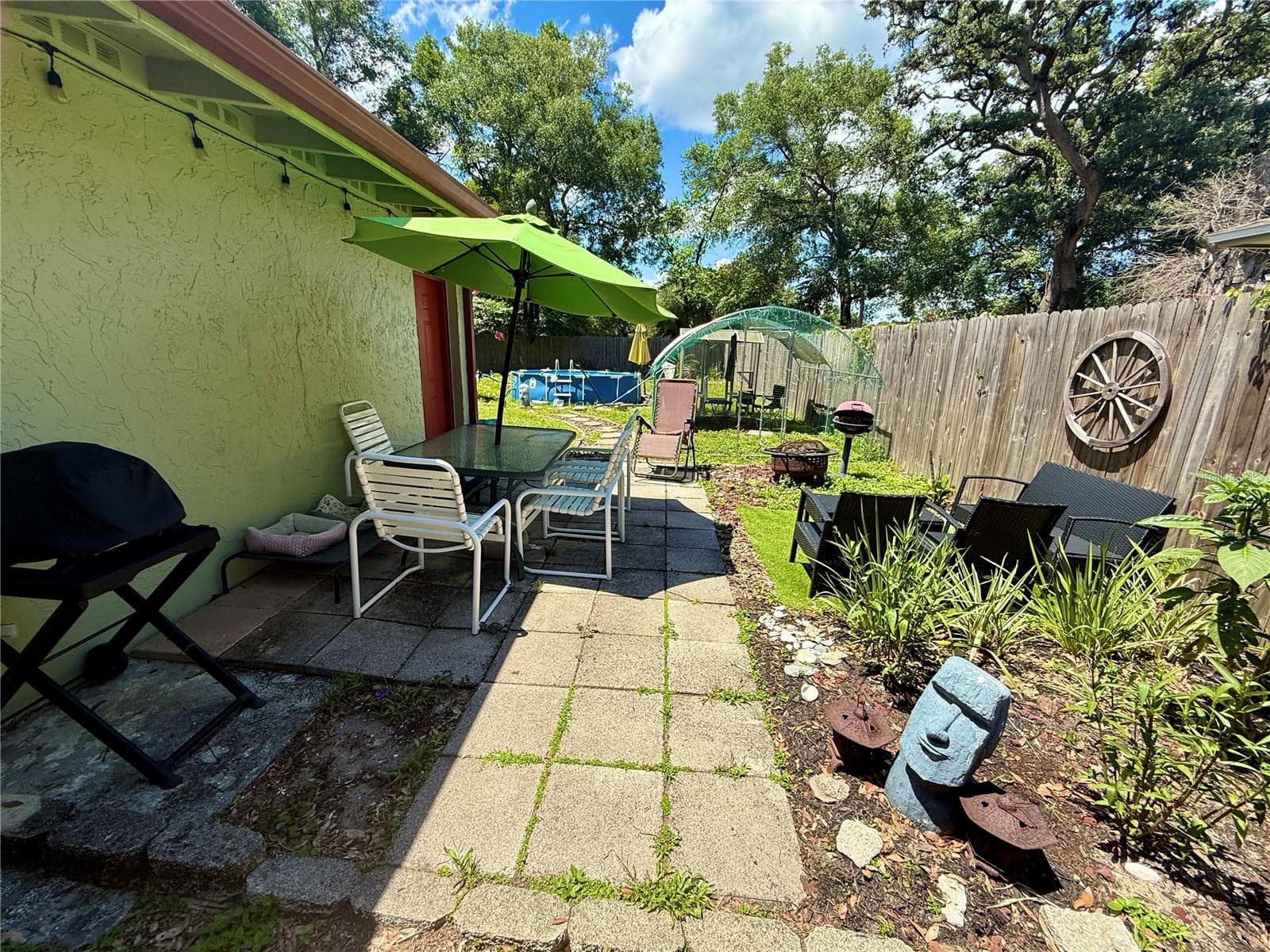 5937 UONA AVENUE — photo 13 of 19