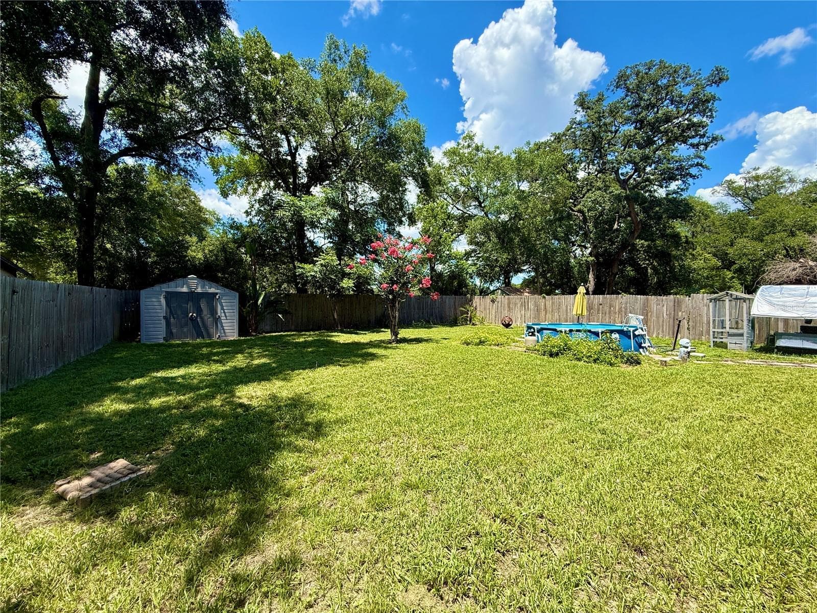 5937 UONA AVENUE — photo 6 of 19
