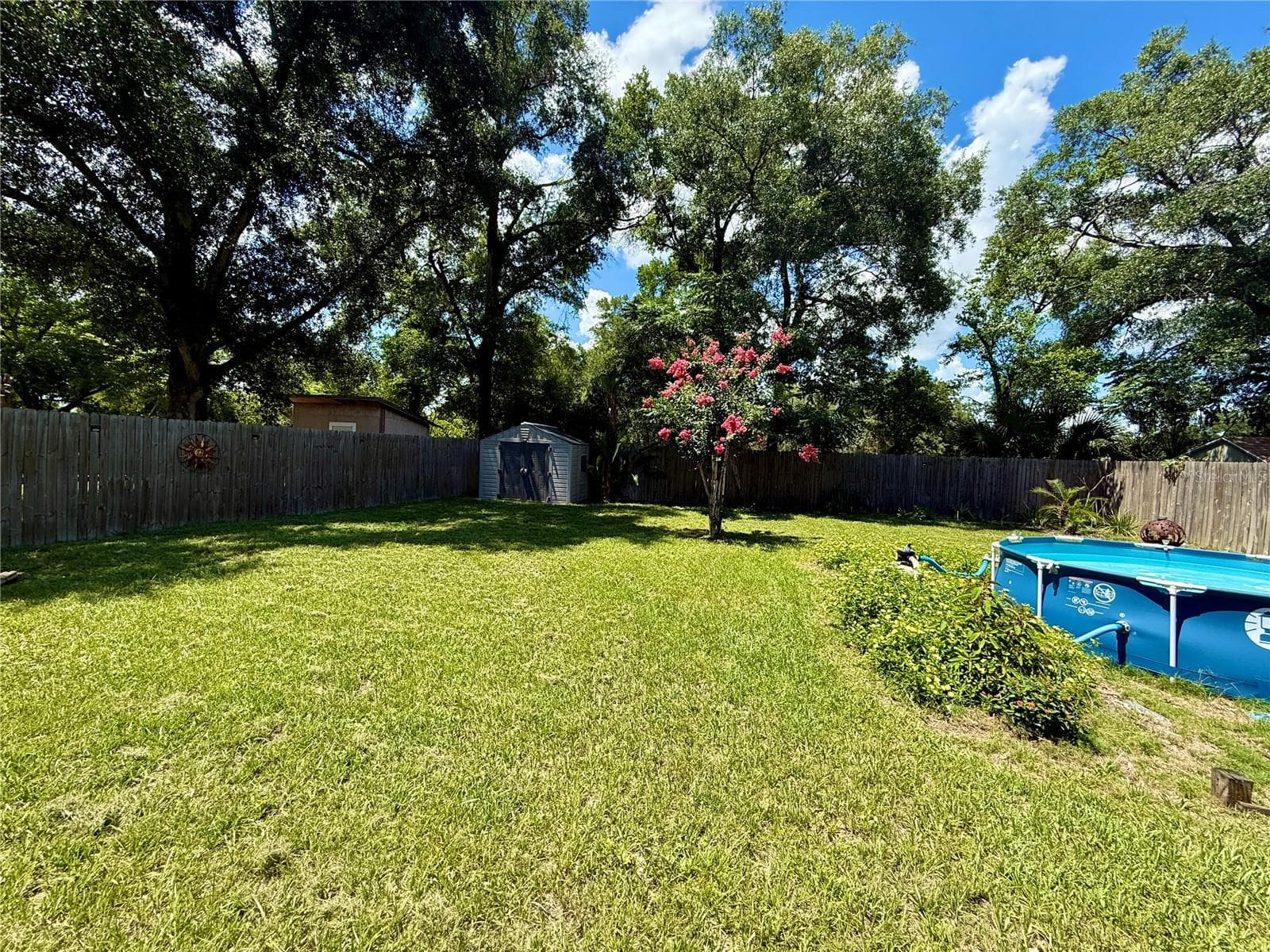 5937 UONA AVENUE — photo 3 of 19