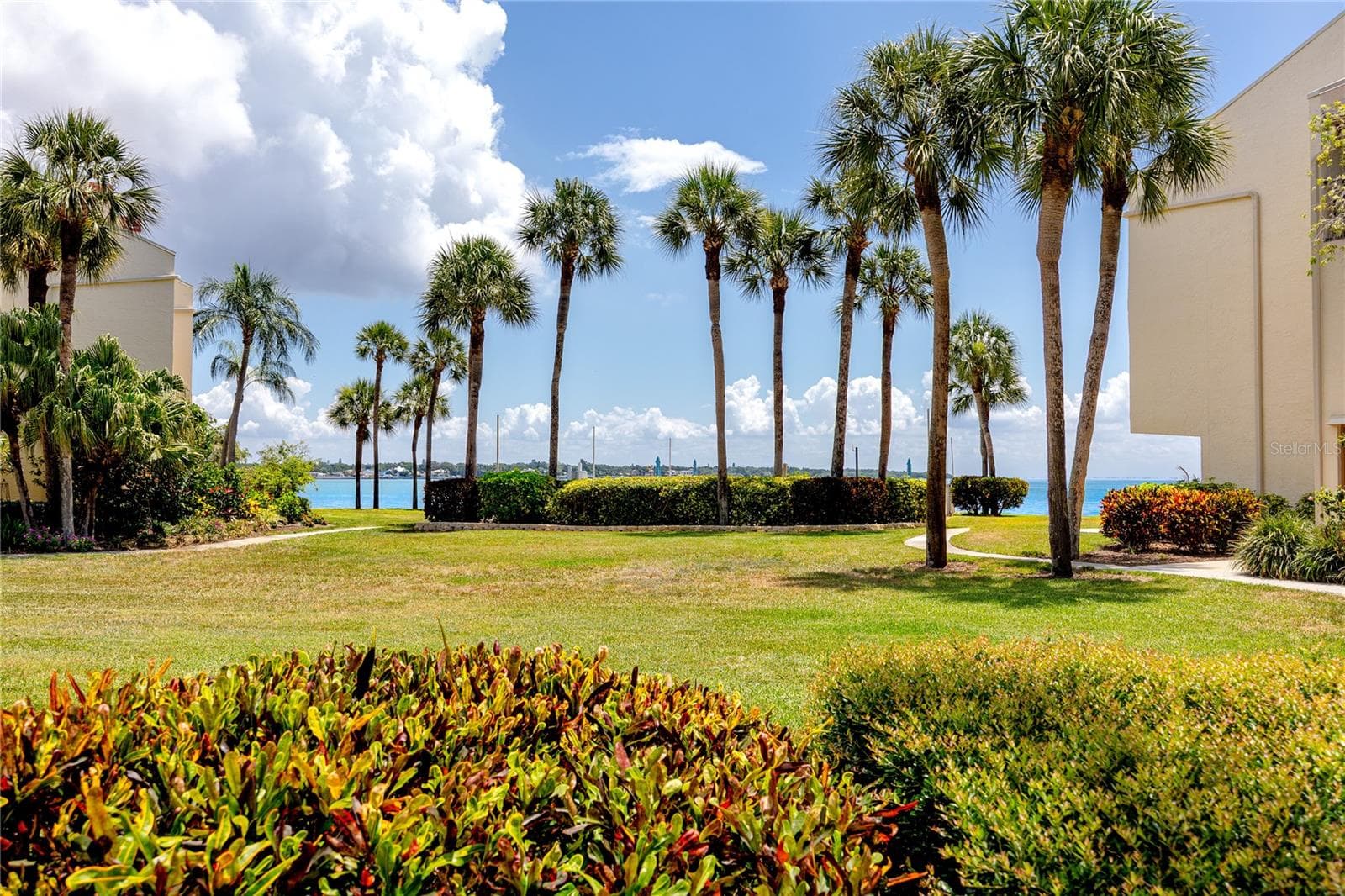 7510 SUNSHINE SKYWAY LANE — photo 41 of 61
