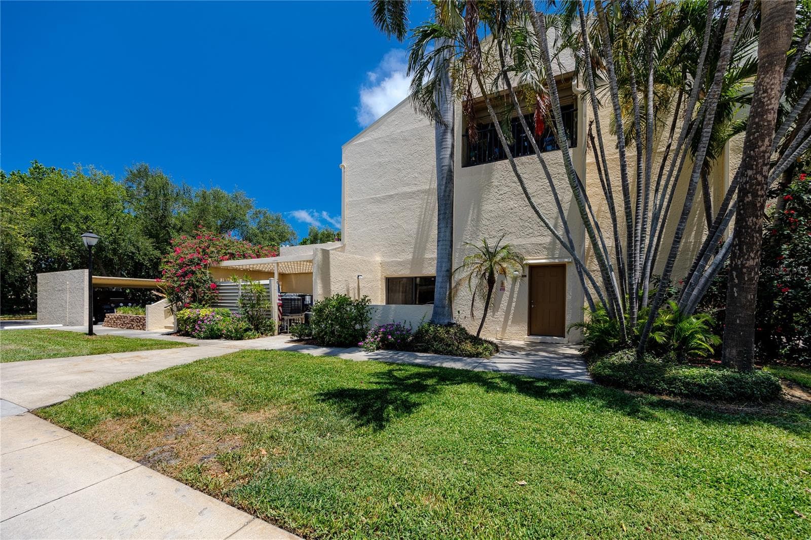 7510 SUNSHINE SKYWAY LANE — photo 10 of 61