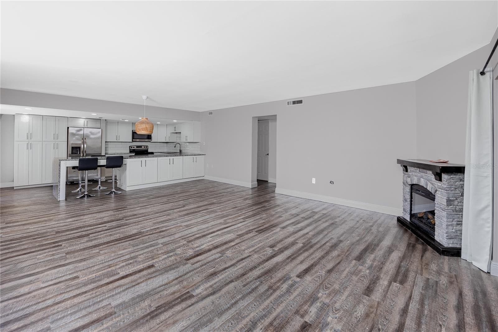 7510 SUNSHINE SKYWAY LANE — photo 23 of 61