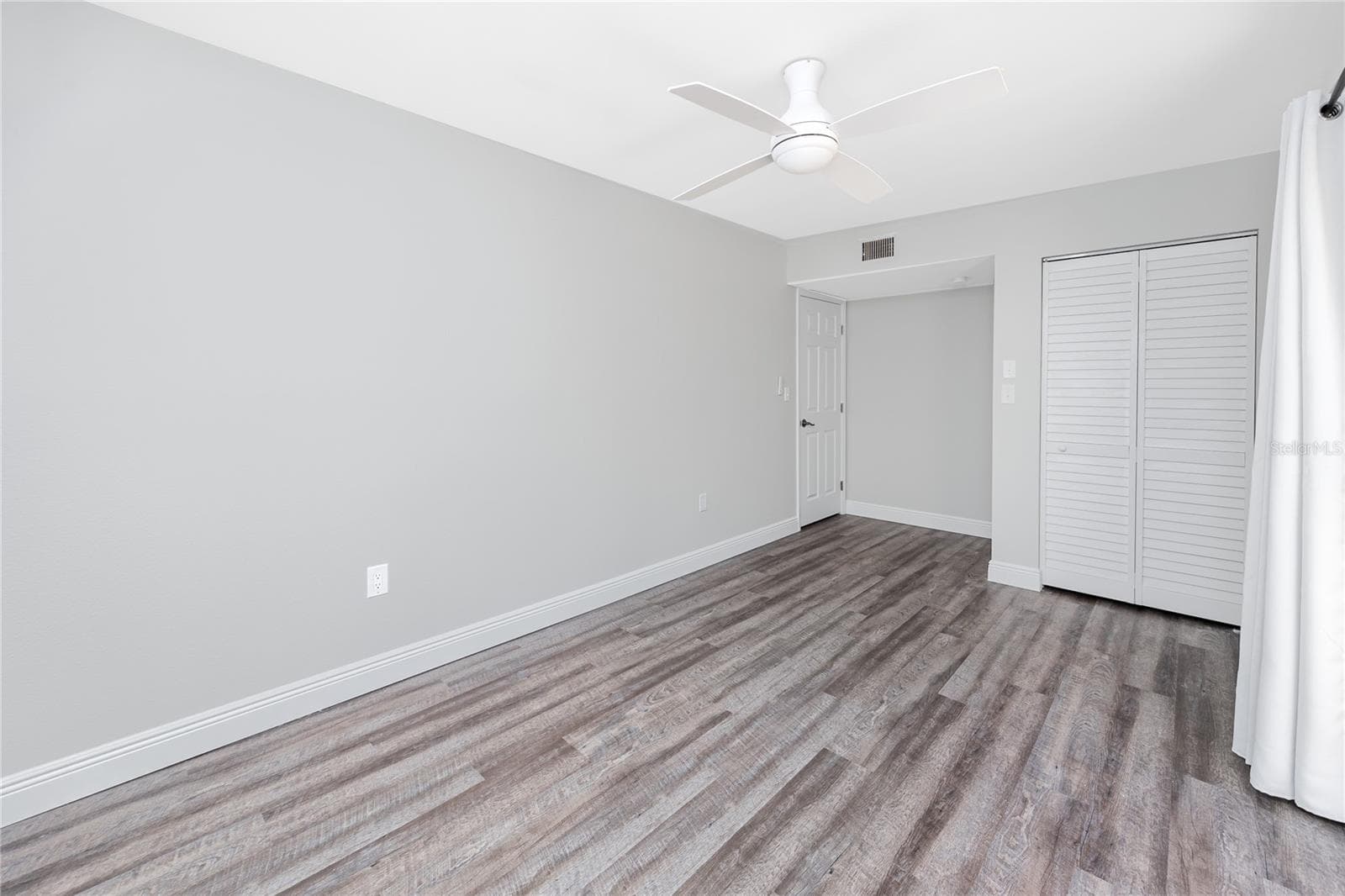 7510 SUNSHINE SKYWAY LANE — photo 34 of 61
