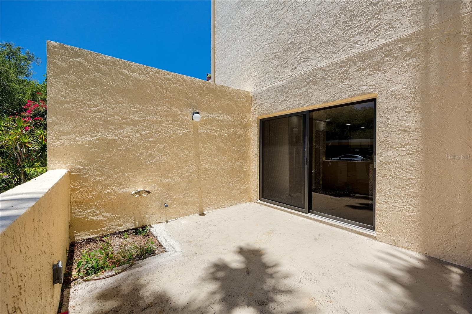 7510 SUNSHINE SKYWAY LANE — photo 12 of 61