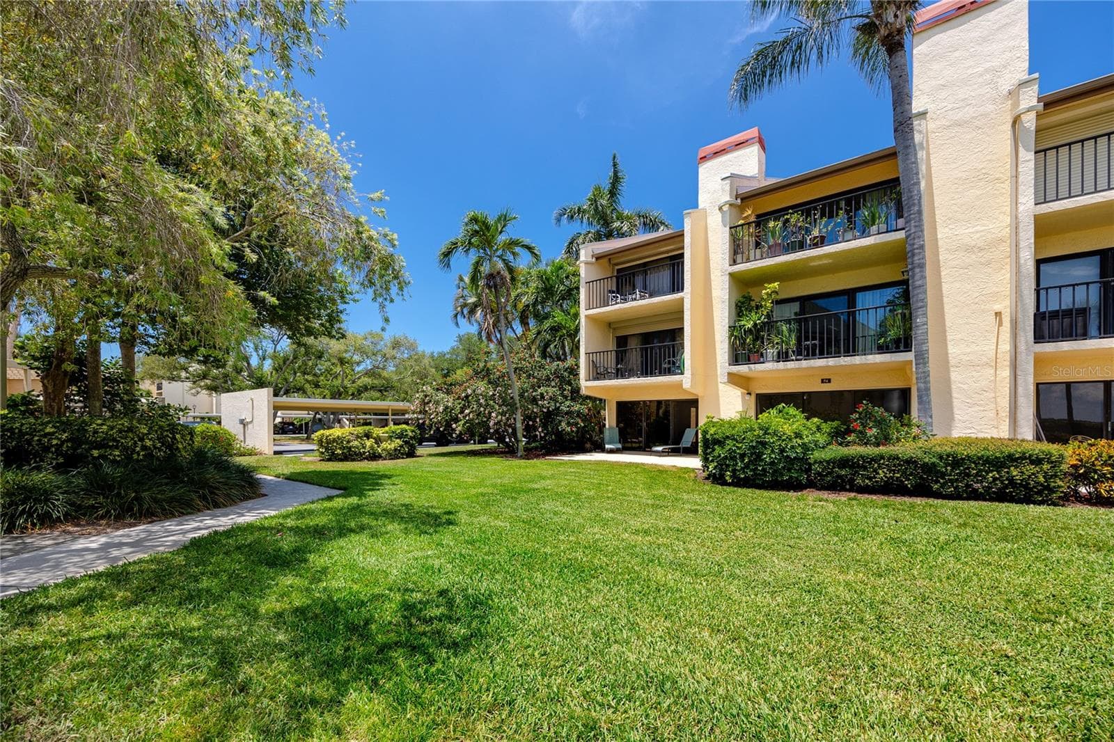 7510 SUNSHINE SKYWAY LANE — photo 43 of 61