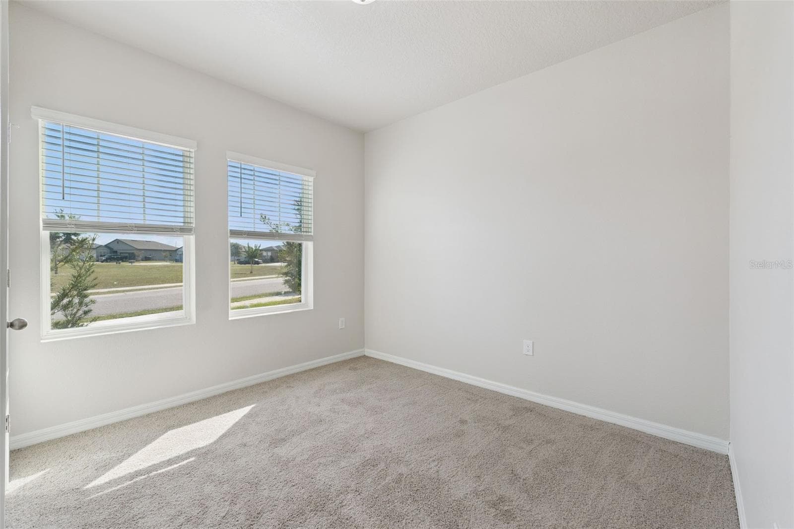 409 STILLWATER LANE — photo 15 of 32