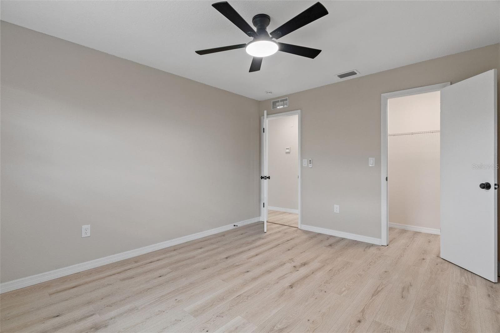 12036 COUNTRY COVE AVENUE — photo 22 of 30