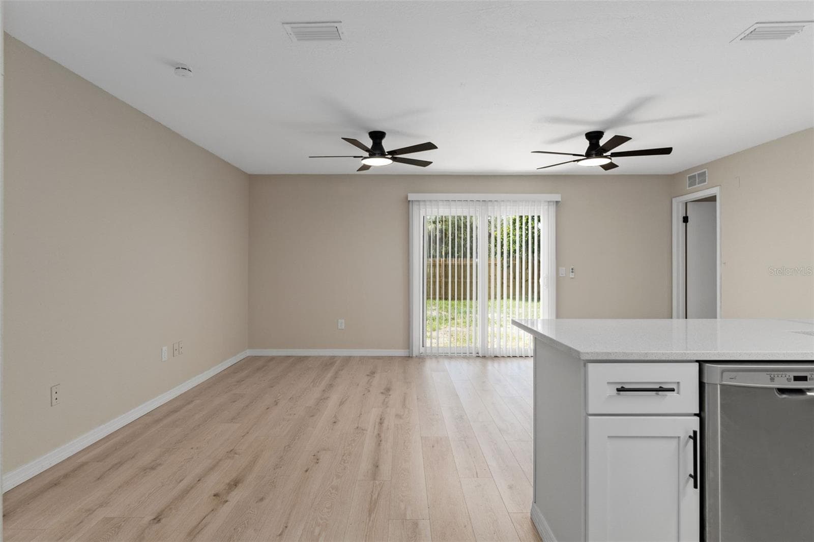 12036 COUNTRY COVE AVENUE — photo 6 of 30