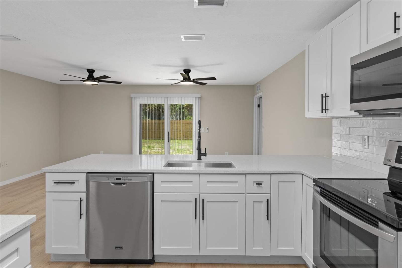 12036 COUNTRY COVE AVENUE — photo 13 of 30