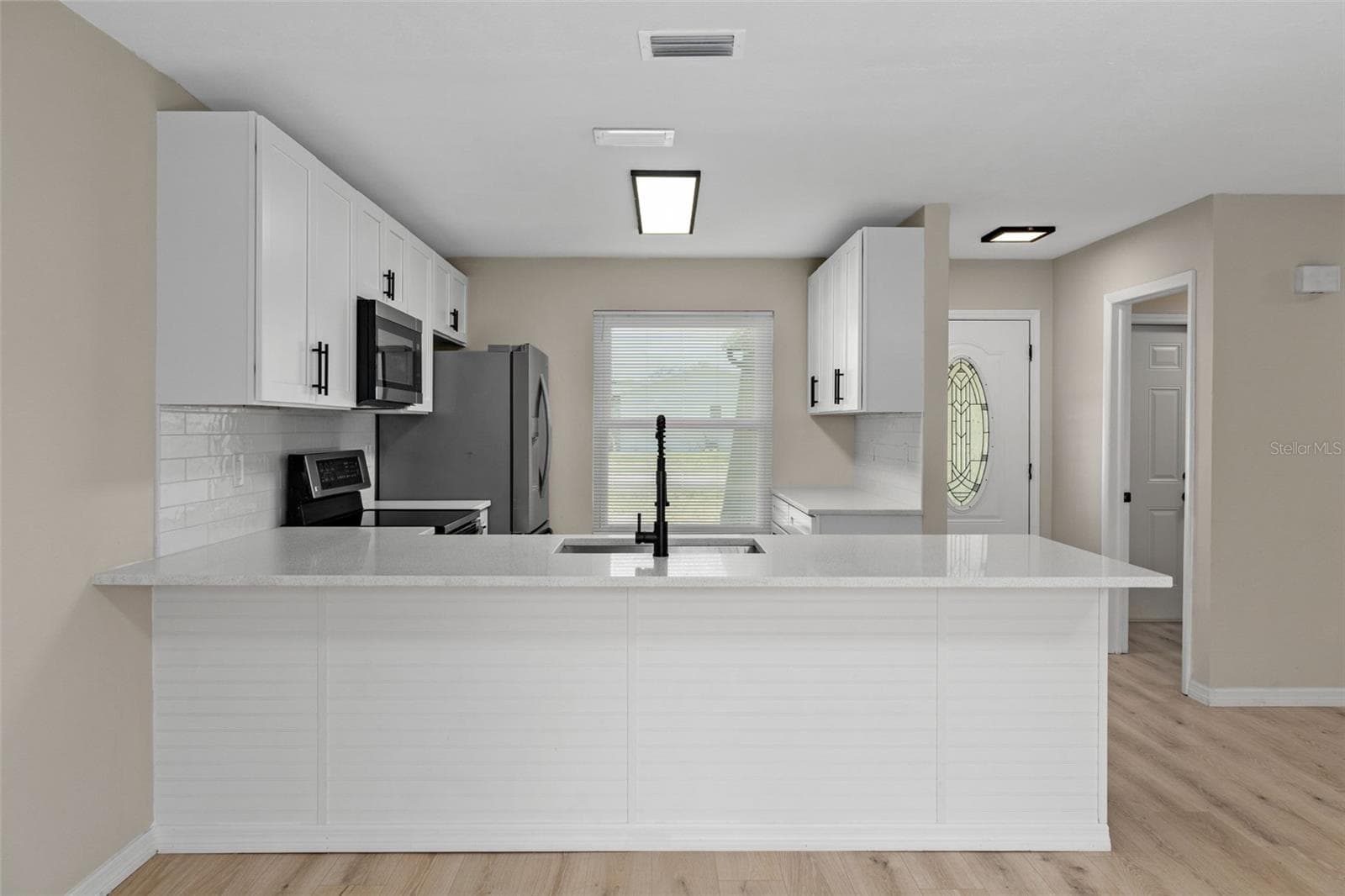 12036 COUNTRY COVE AVENUE — photo 10 of 30