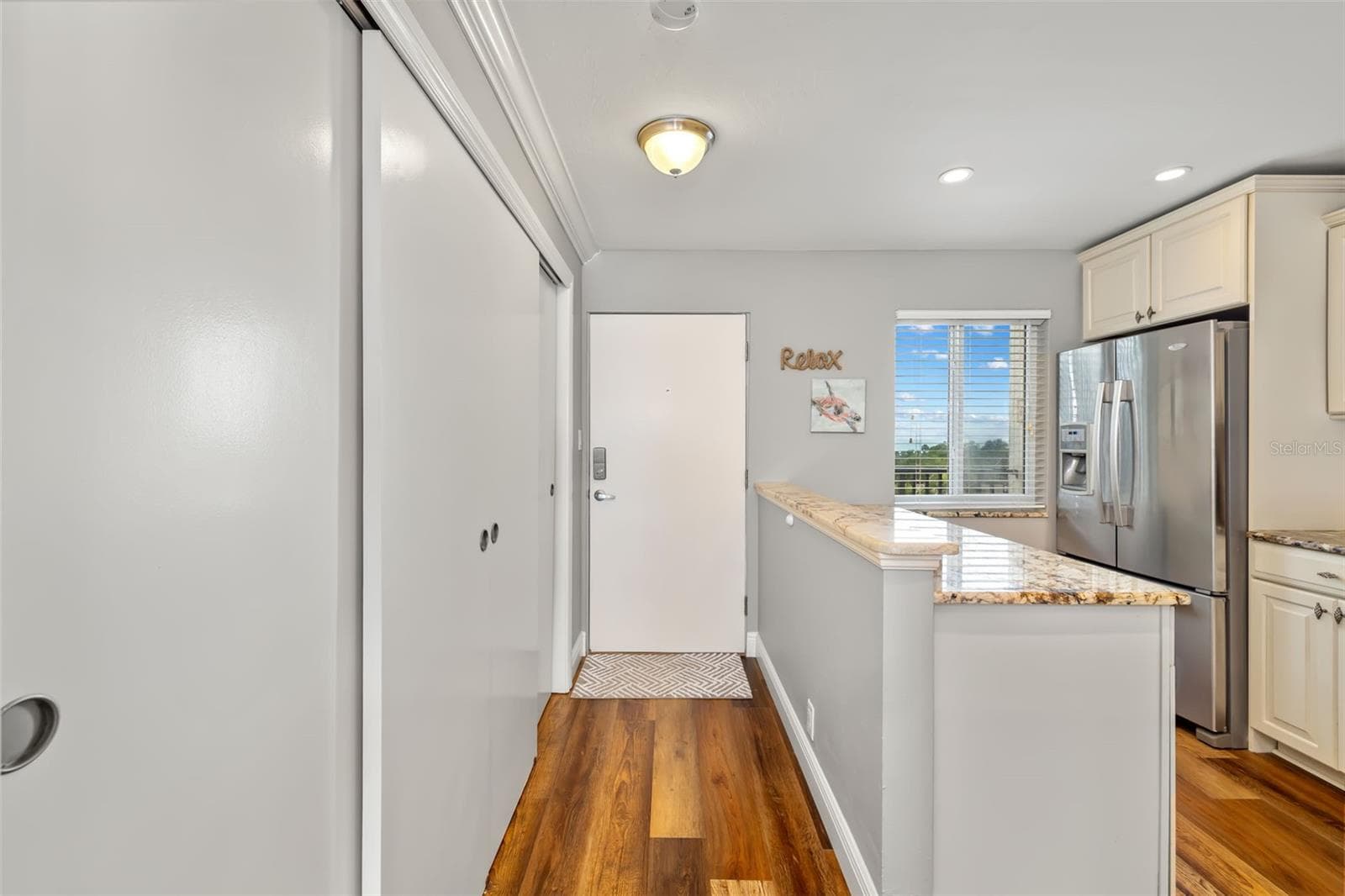 8911 MIDNIGHT PASS ROAD — photo 14 of 67