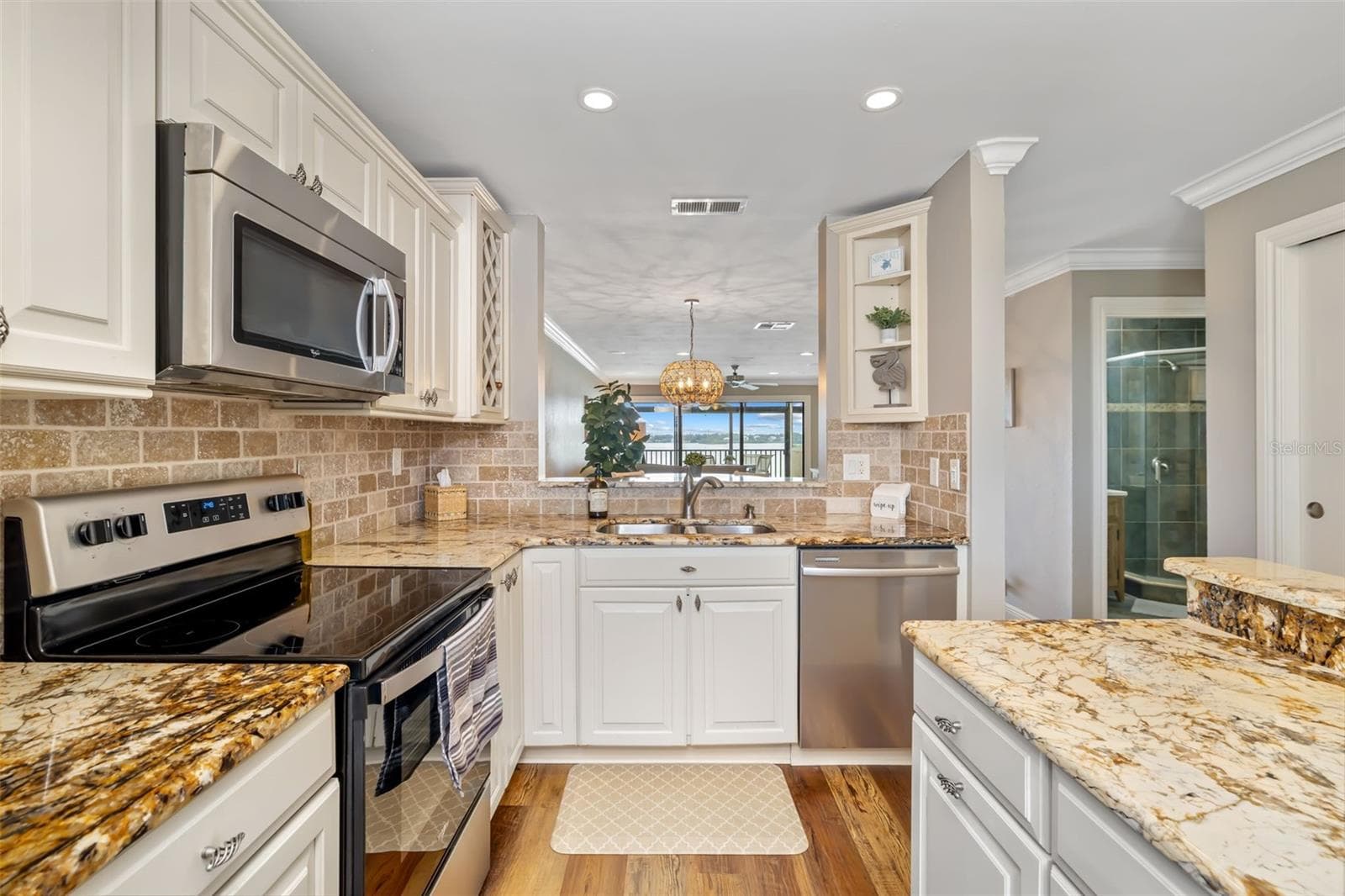 8911 MIDNIGHT PASS ROAD — photo 17 of 67