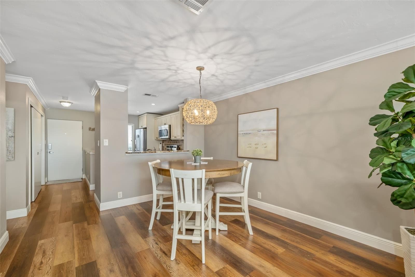 8911 MIDNIGHT PASS ROAD — photo 11 of 67