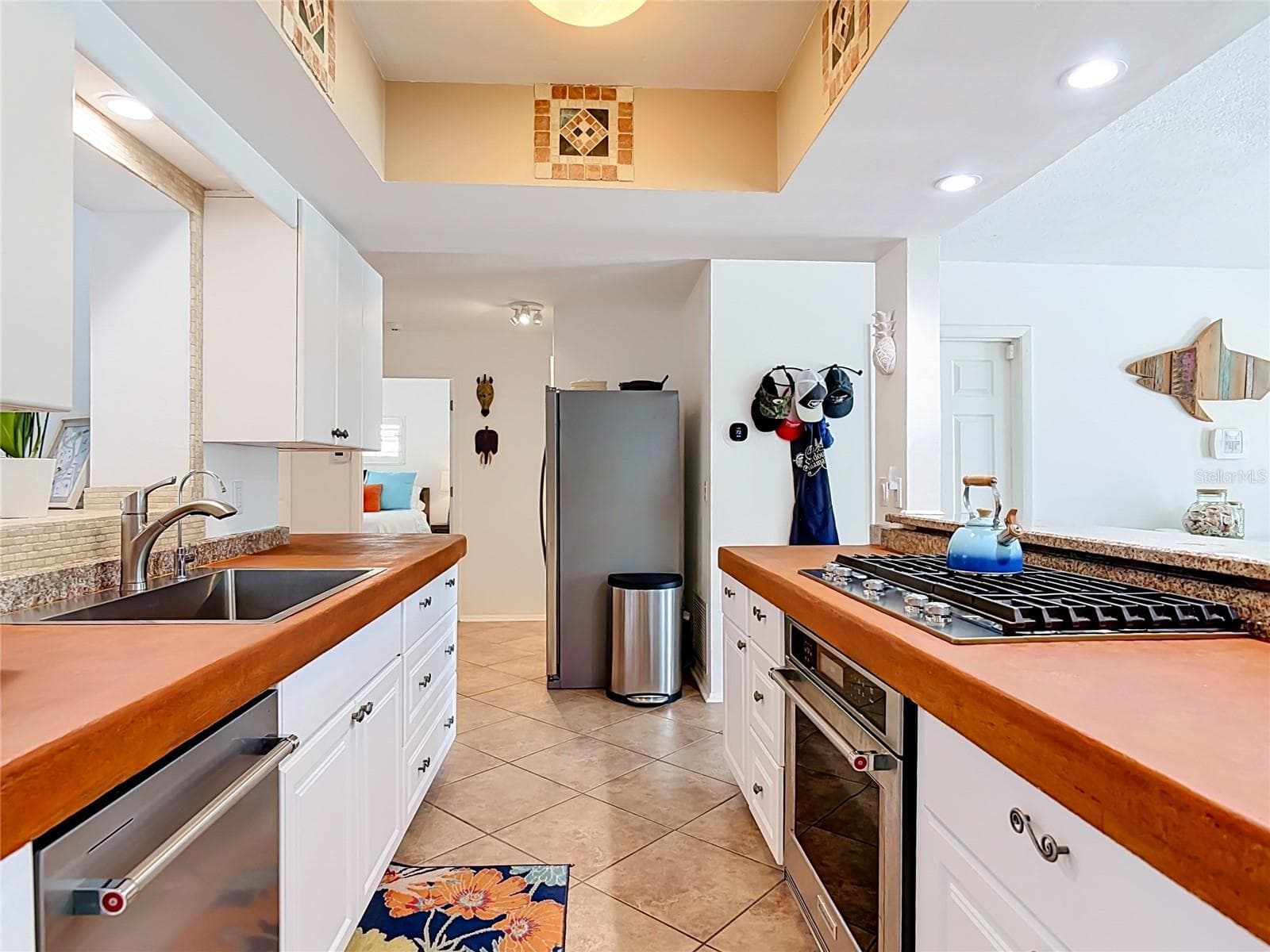 1412 BEACON STREET — photo 11 of 59