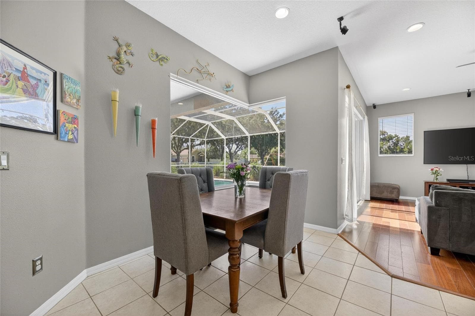 209 FOREST BREEZE AVENUE — photo 13 of 67
