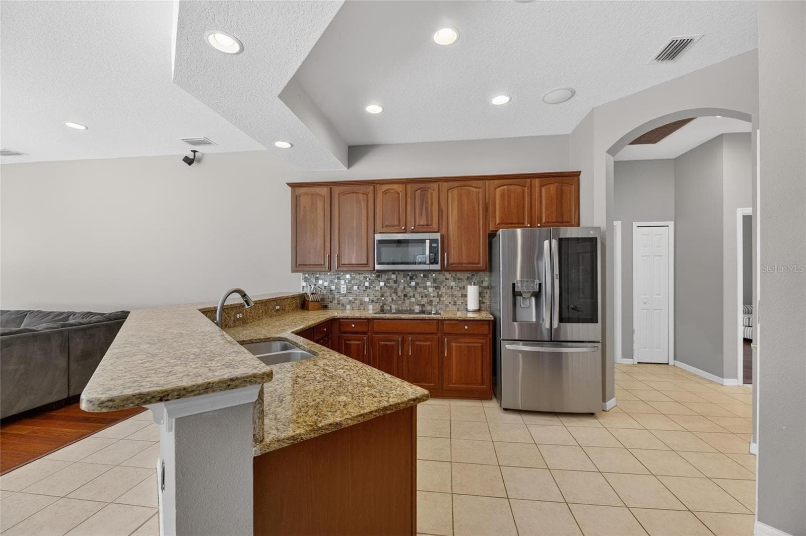209 FOREST BREEZE AVENUE — photo 20 of 67