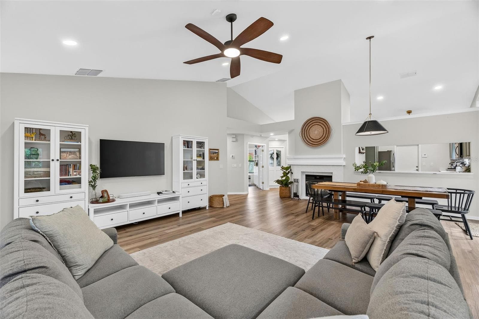 2644 BENT HICKORY CIRCLE — photo 10 of 50