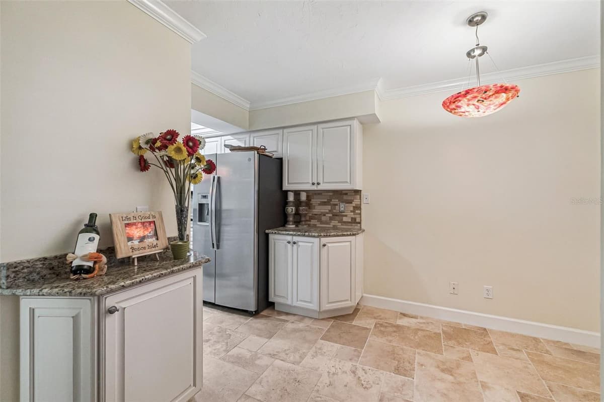 4621 ATLANTIC AVENUE — photo 9 of 64