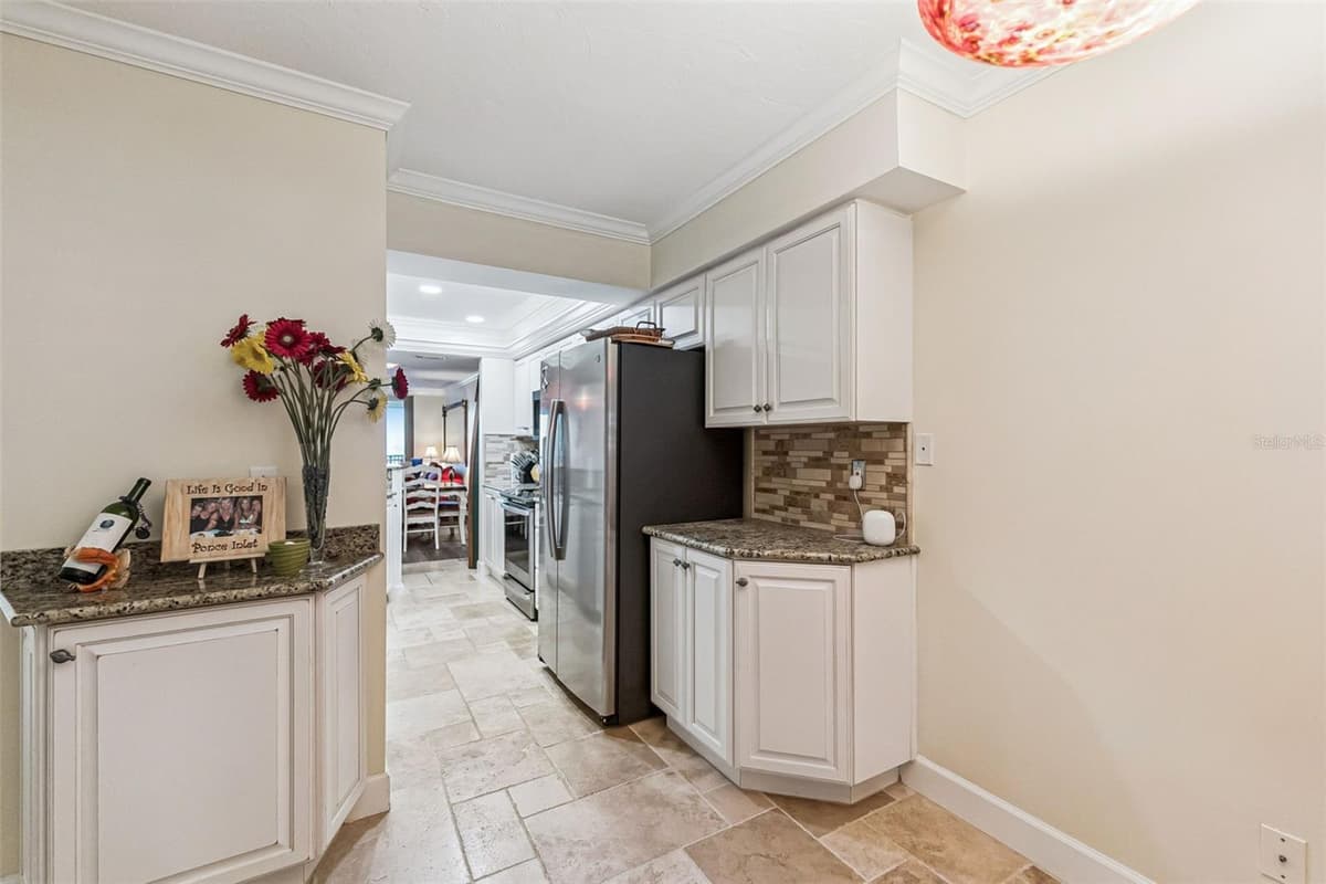 4621 ATLANTIC AVENUE — photo 10 of 64