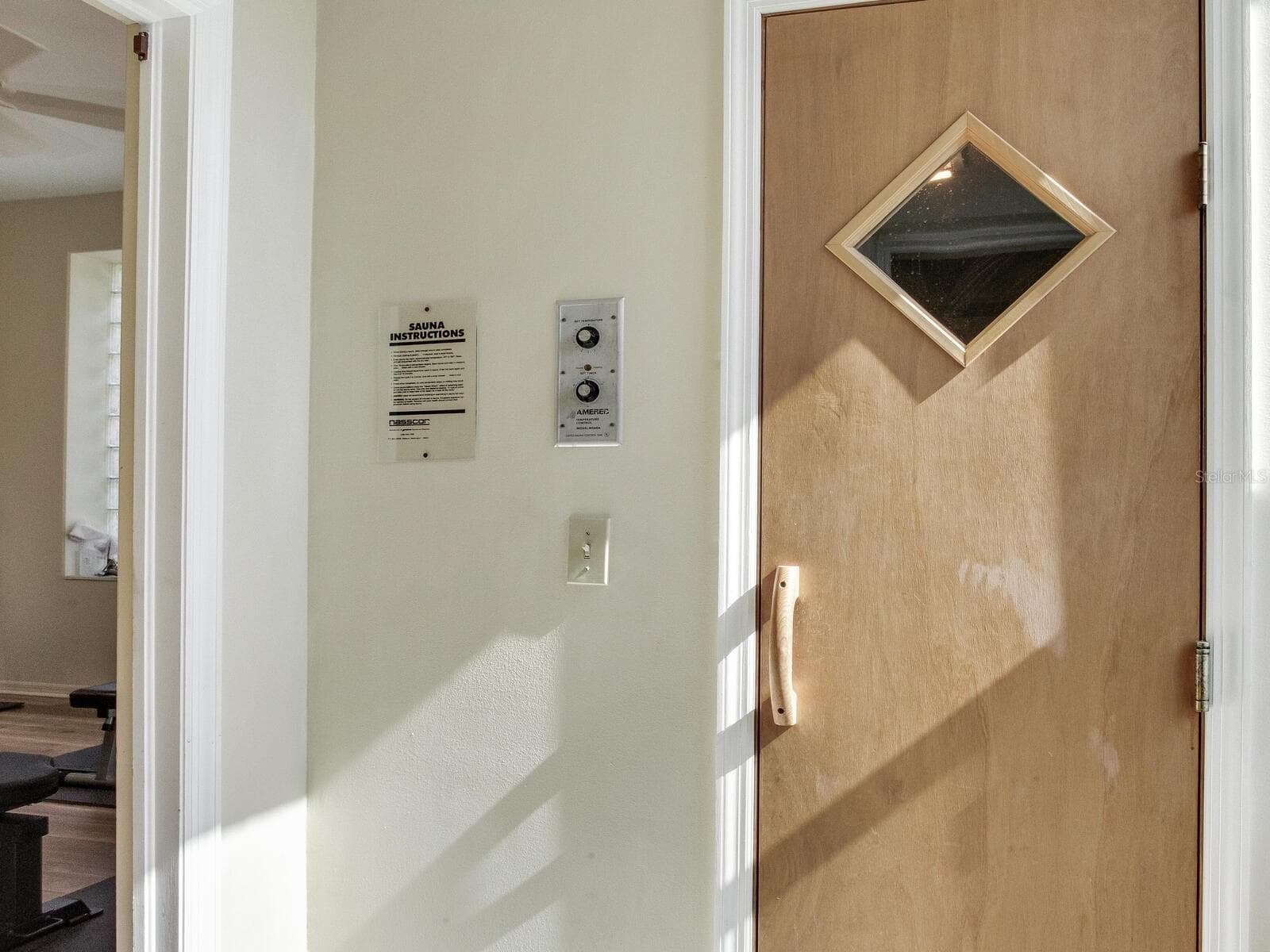 502 FLORIDA AVENUE — photo 12 of 20