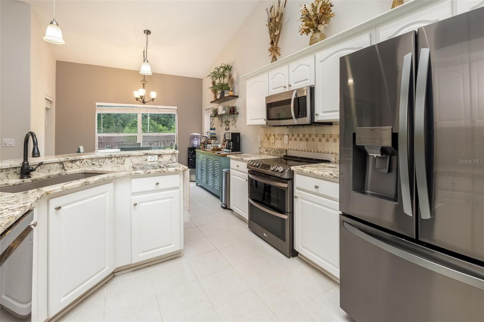 7 FARVER LANE — photo 10 of 43