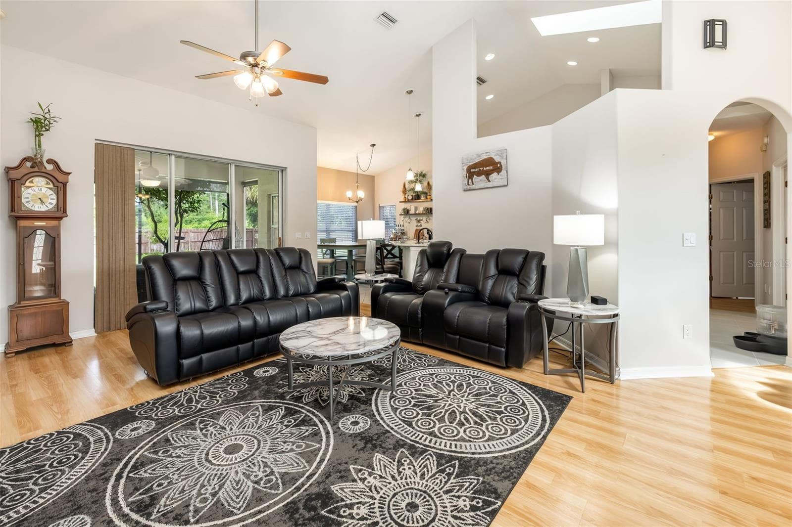 7 FARVER LANE — photo 14 of 43