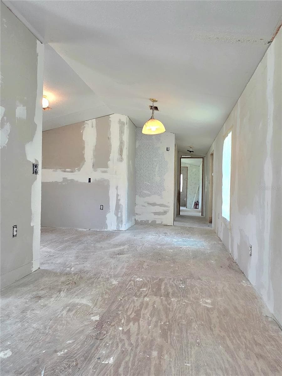 8443 HAMSTER DRIVE — photo 9 of 31