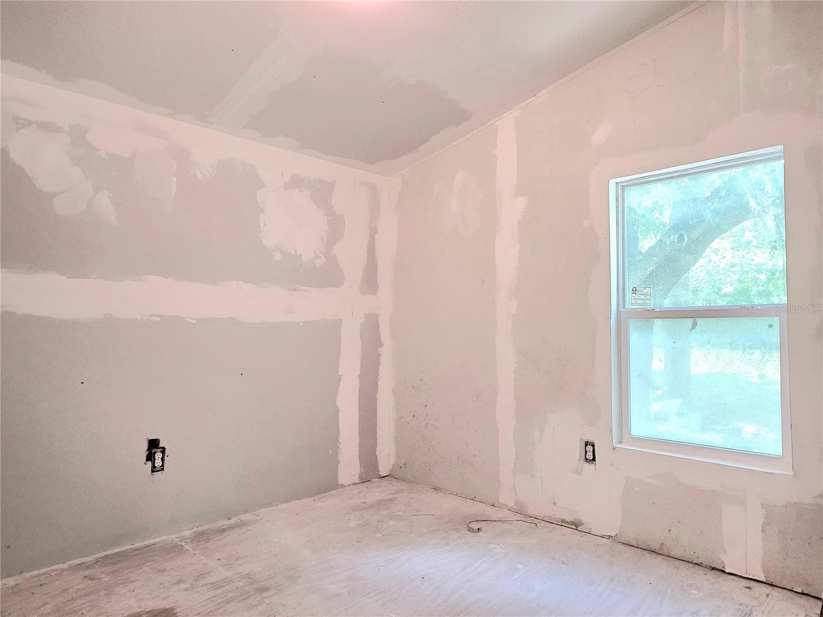 8443 HAMSTER DRIVE — photo 28 of 31
