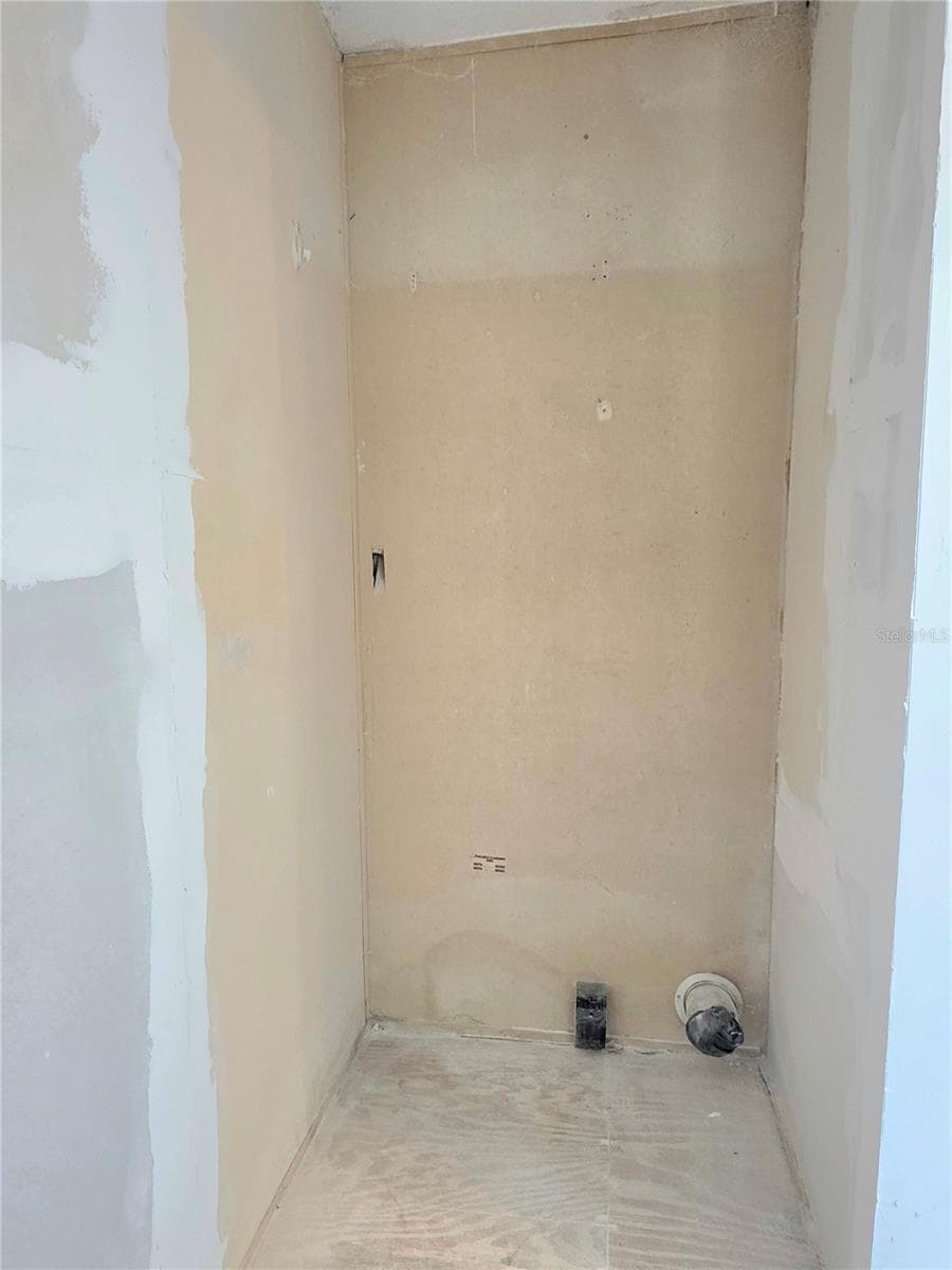 8443 HAMSTER DRIVE — photo 15 of 31