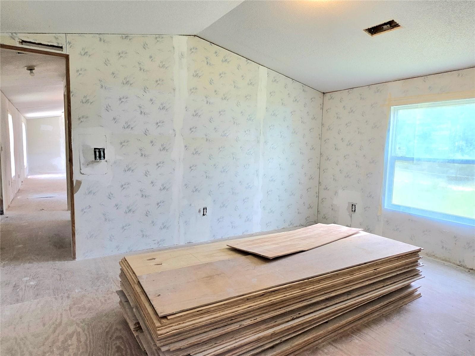 8443 HAMSTER DRIVE — photo 18 of 31
