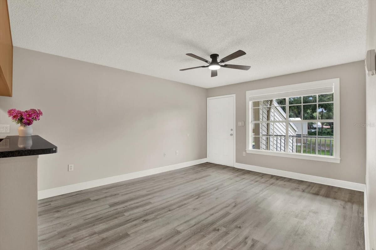 308 LAKE PARSONS GREEN — photo 4 of 36