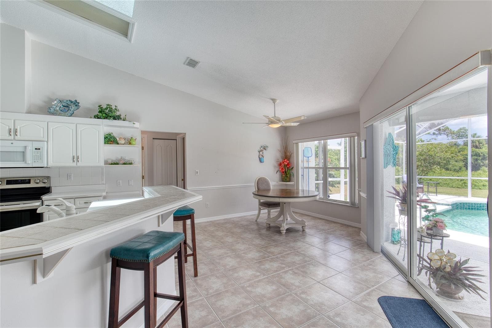 5975 SAWGRASS POINT DRIVE — photo 19 of 65