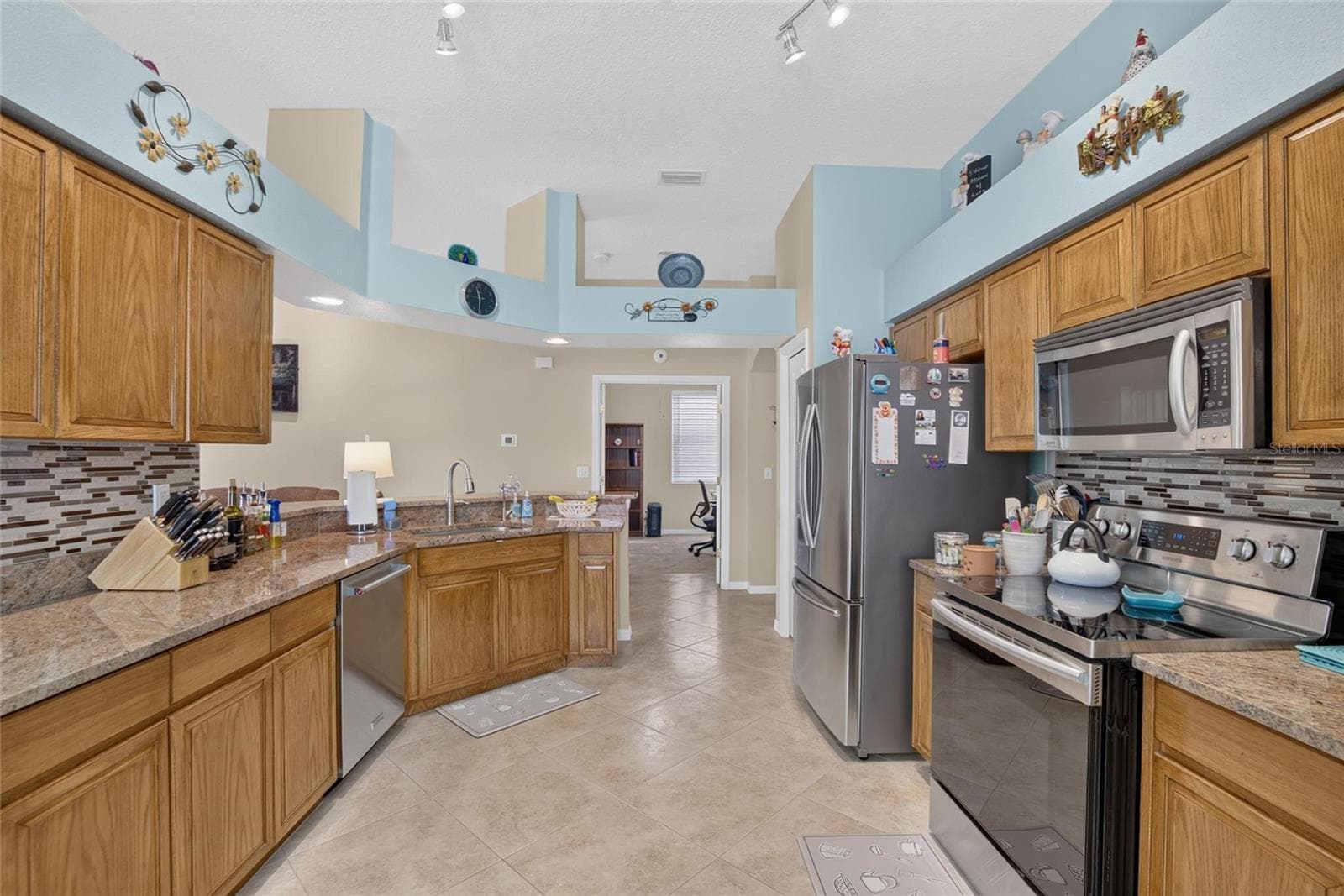 11115 SILVER DANCER DRIVE — photo 9 of 40