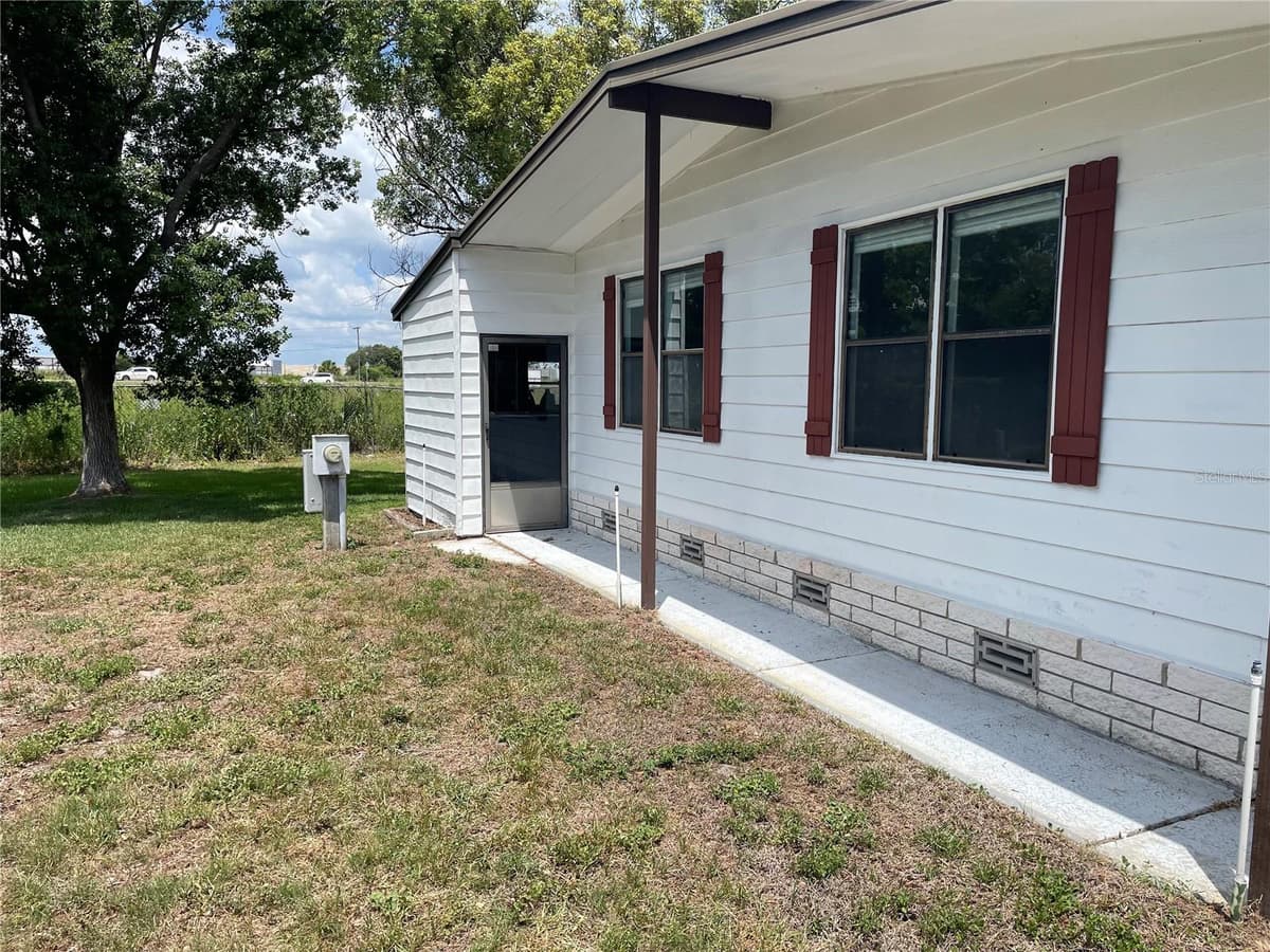 2102 CANOPY CIRCLE — photo 11 of 13