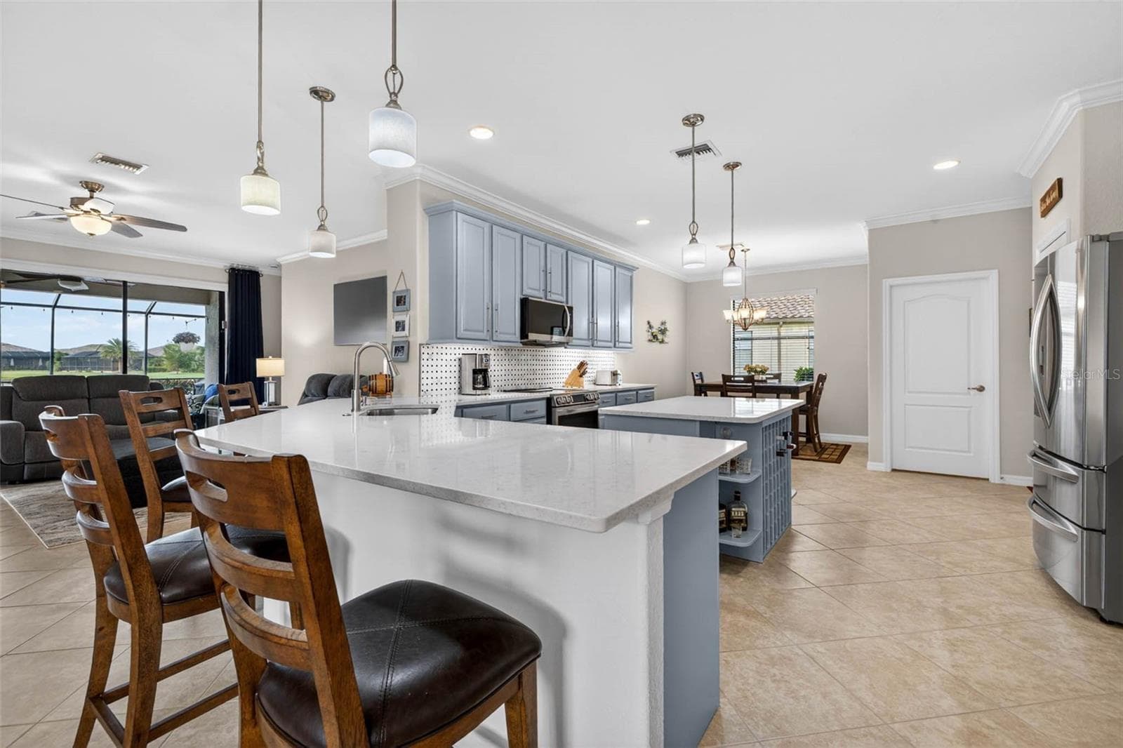 6749 WILD LAKE TERRACE — photo 4 of 85
