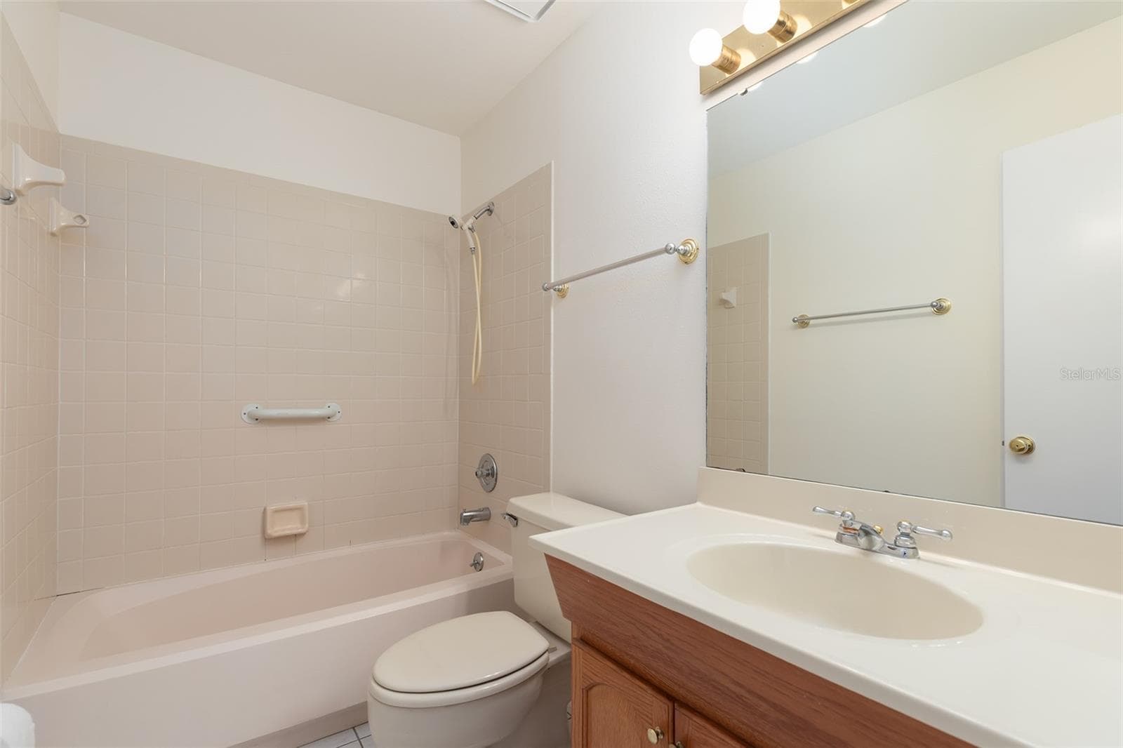 212 SABAL PALM PLACE — photo 25 of 32