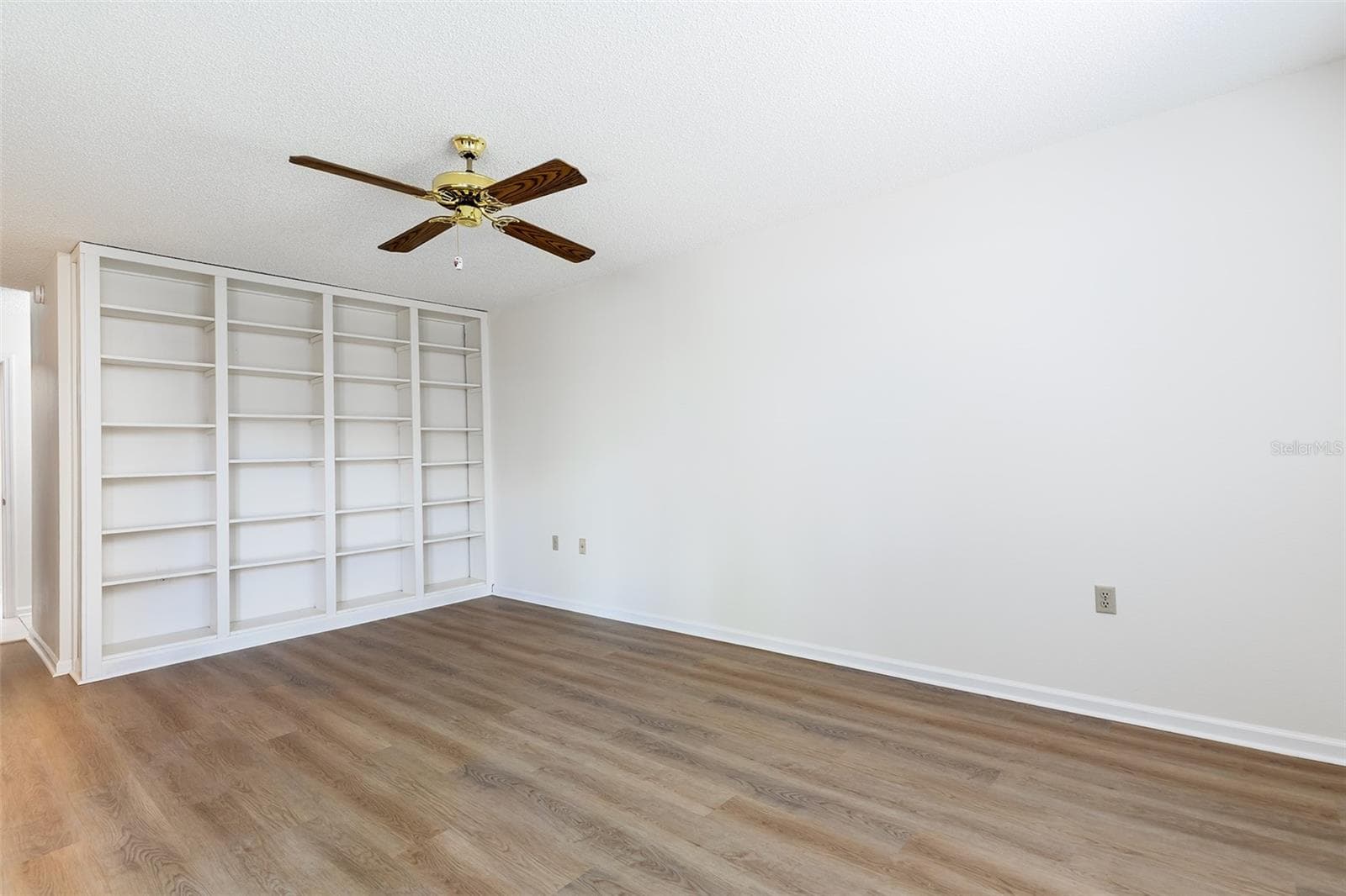 212 SABAL PALM PLACE — photo 18 of 32