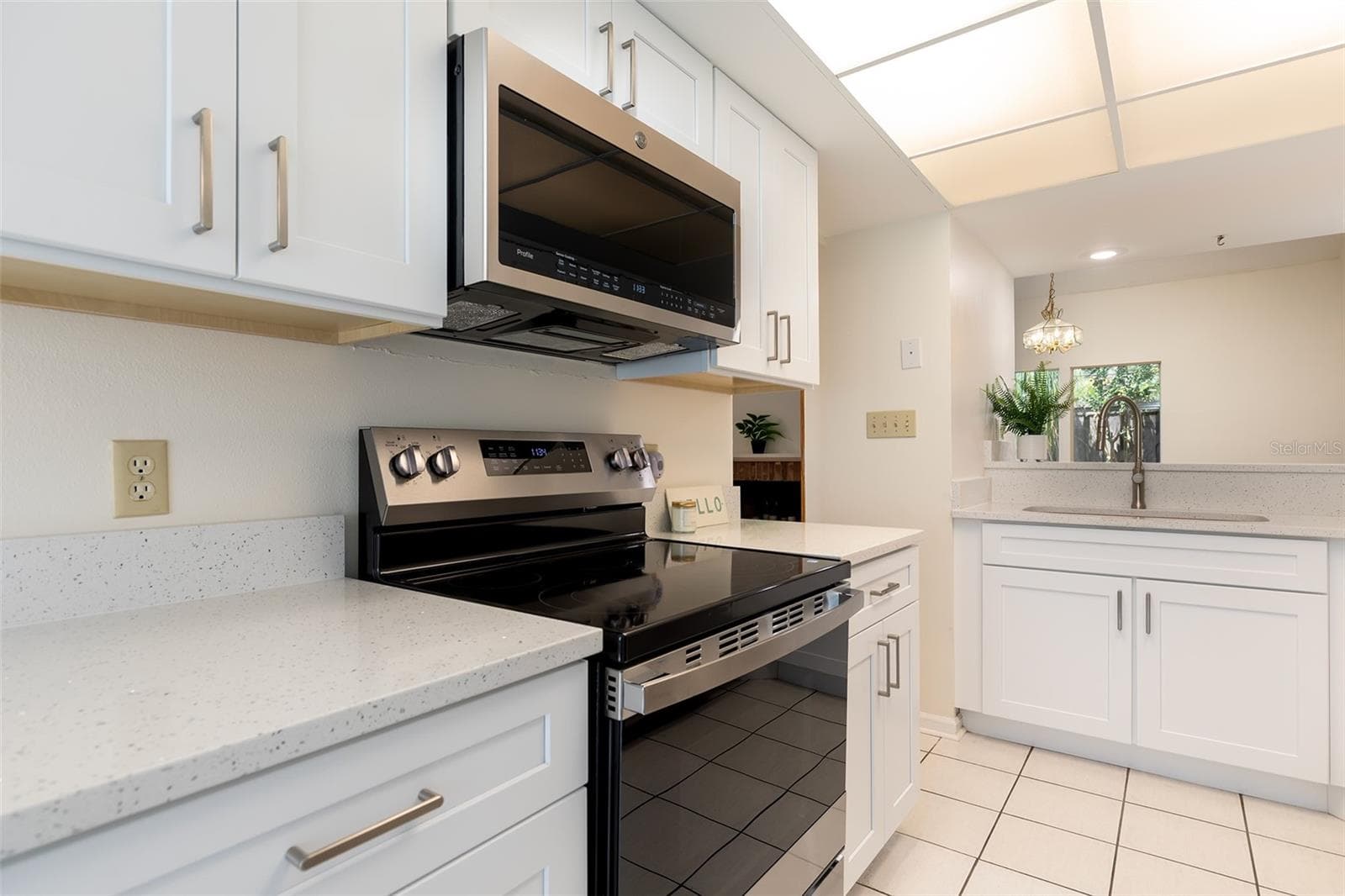 212 SABAL PALM PLACE — photo 12 of 32