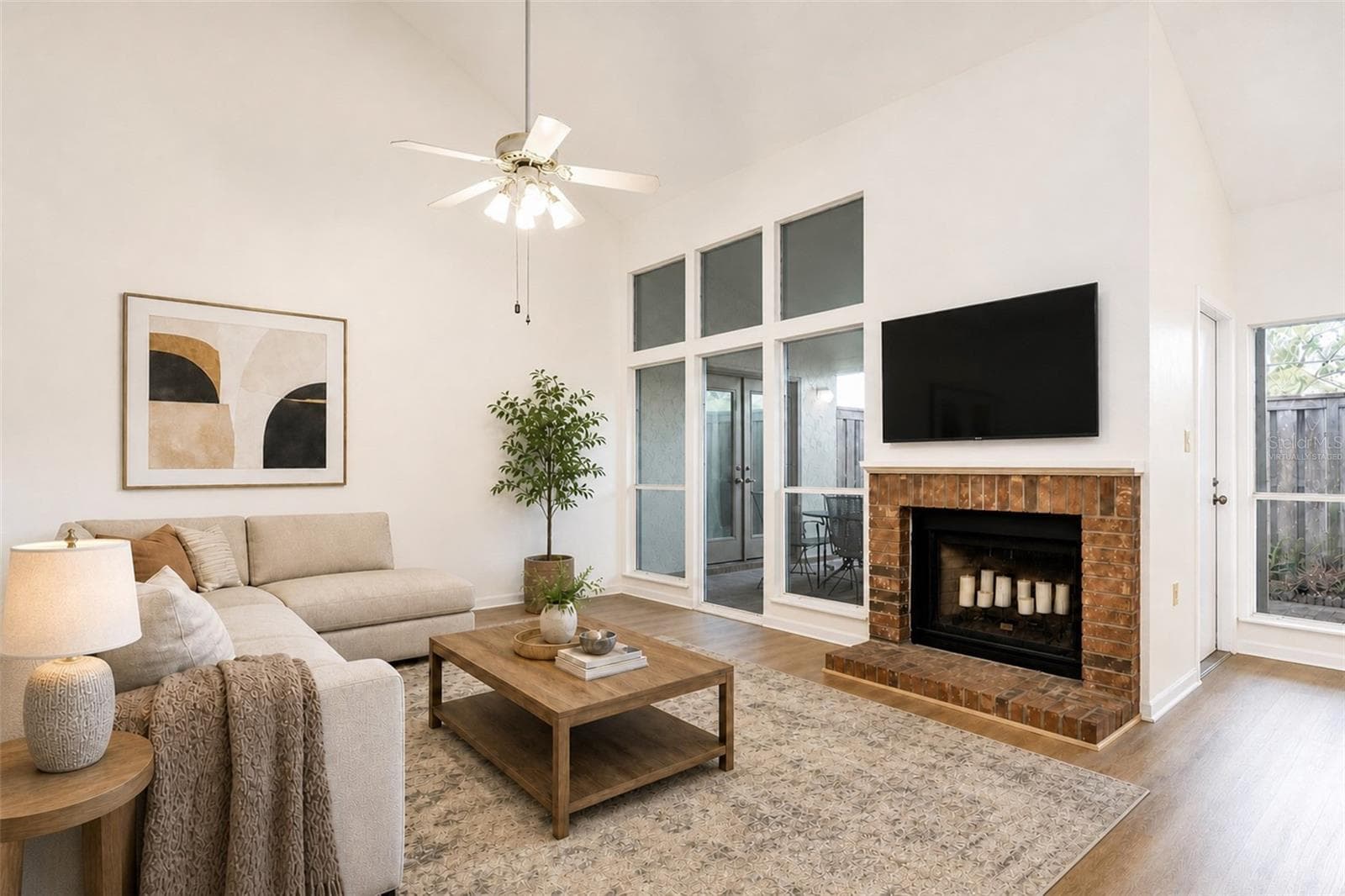 212 SABAL PALM PLACE — photo 3 of 32