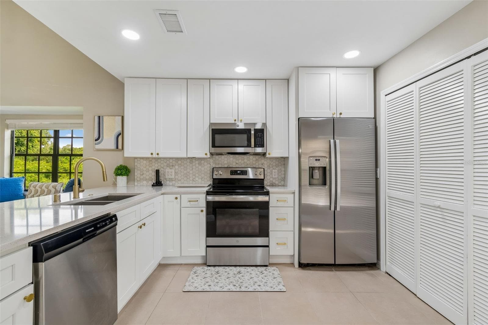 5100 BURCHETTE ROAD — photo 3 of 62