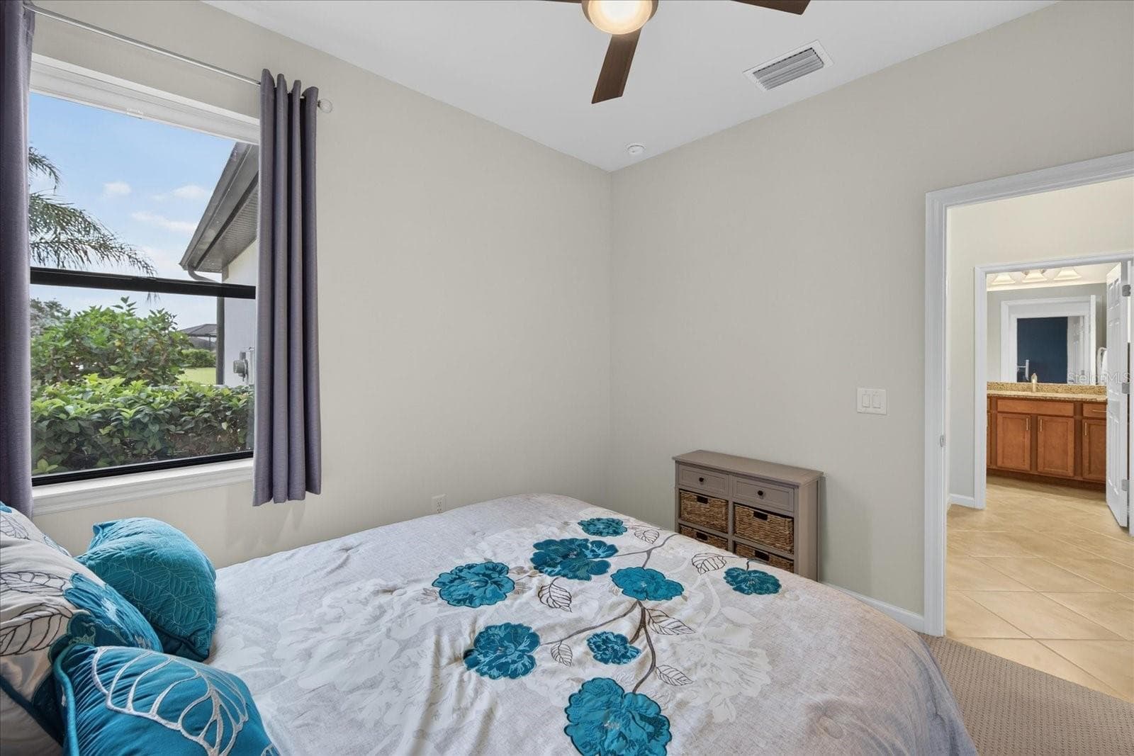 17658 CAMDEN DRIVE — photo 26 of 89