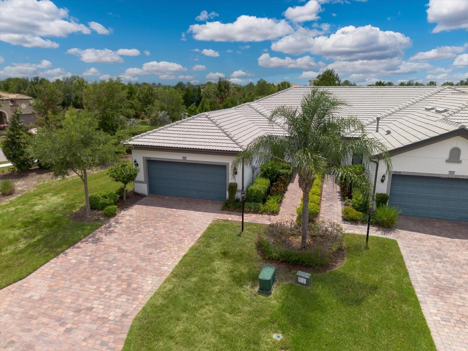 17658 CAMDEN DRIVE — photo 5 of 89