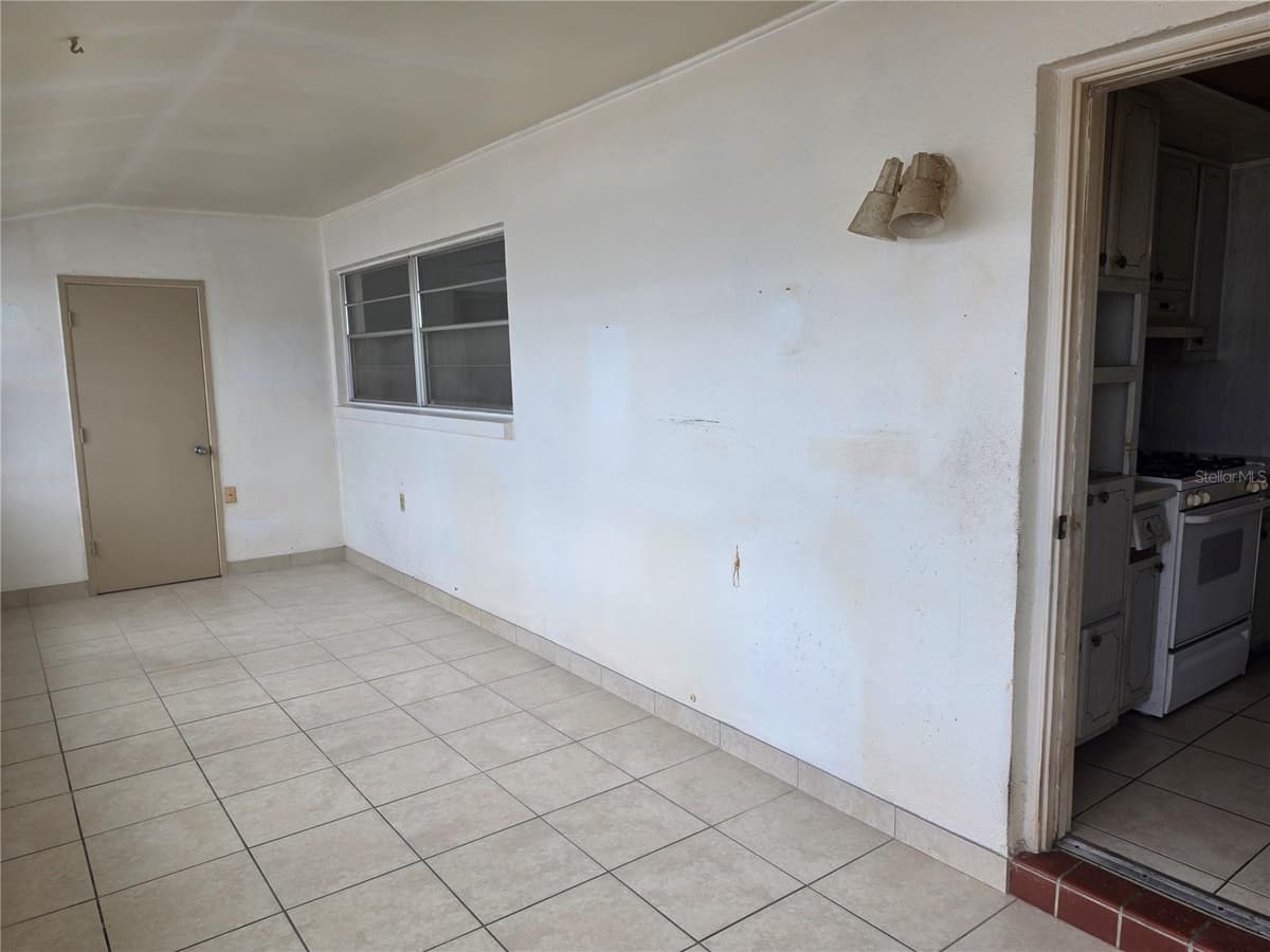 5850 21ST STREET — photo 8 of 23