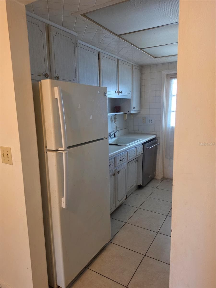 5850 21ST STREET — photo 6 of 23