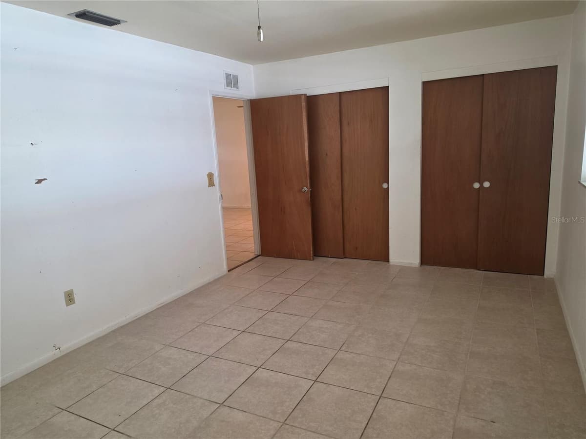5850 21ST STREET — photo 12 of 23