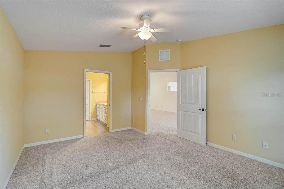 22 CHRISTIE AVENUE — photo 19 of 37